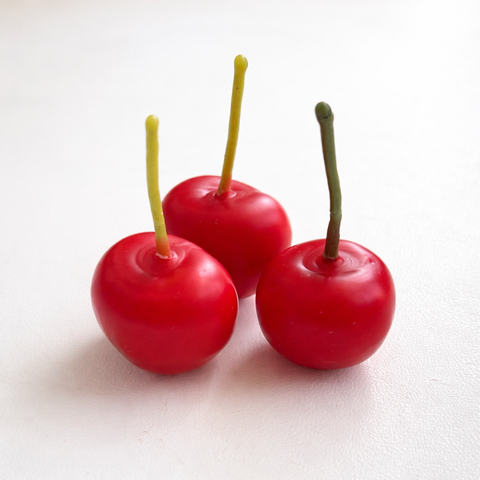 Cake Candle Cherries &ndash; Decorative Beeswax Candle, SV-TRESNE