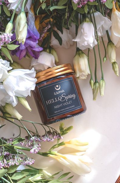 Night Violet Soy Candle &ndash; Floral Violet Fragrance